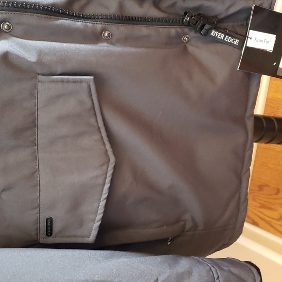 NWT Men's River Edge by Zeroxposur Dark Gray Hooded Coat/Parka, Faux Fur, Size L - Picture 9 of 16